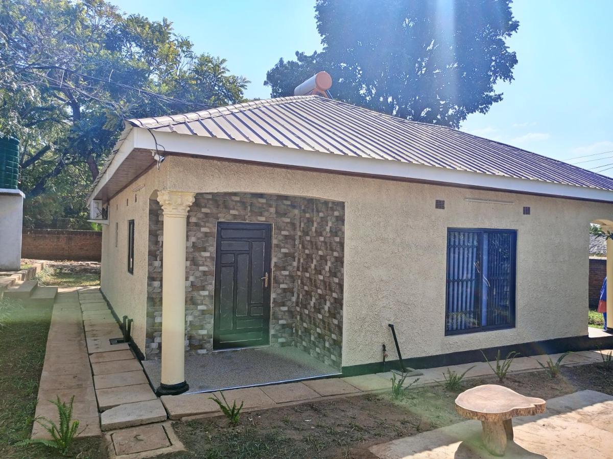 Matt Bed And Breakfast Лилонгве Екстериор снимка